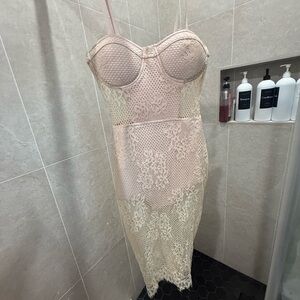 Elegant Lace Bustier Dress - Cream
